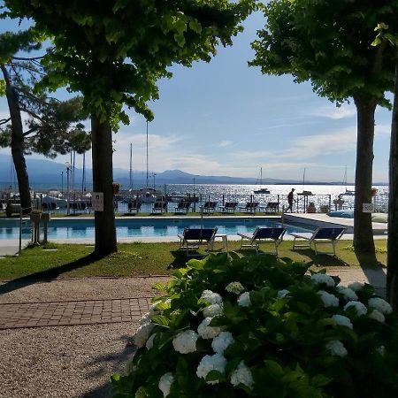 Villaggio Turistico Dei Tigli Padenghe sul Garda Εξωτερικό φωτογραφία