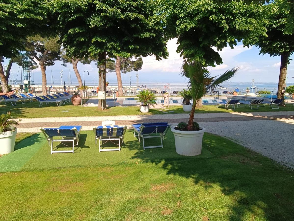 Villaggio Turistico Dei Tigli Padenghe sul Garda Εξωτερικό φωτογραφία